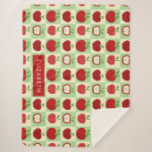 Cute Personalized Apple Pattern Check Cozy Teacher Sherpadecke (Vorderseite)