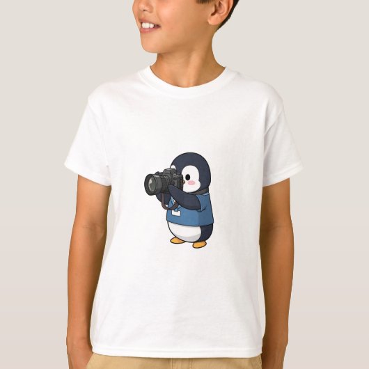 Cute Photographer Penguin Taking Pictures with DSL T-Shirt (Vorderseite)