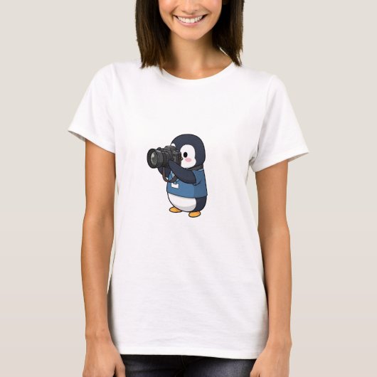 Cute Photographer Penguin Taking Pictures with DSL T-Shirt (Vorderseite)