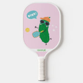 Cute Pickles playing Pickleball Pink Pickleball Schläger (Vorderseite)