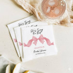 Cute Pink Bow She's Tying the Knot Bridal Shower Serviette<br><div class="desc">Add a charming touch to your celebration with these cute pink bow “She’s Tying the Knot” bridal shower napkins, featuring a delicate ribbon bow and elegant script for a soft, feminine look. Perfect for drink tables, dessert stations, or place settings, these napkins complement romantic, coquette, and modern bridal shower themes...</div>