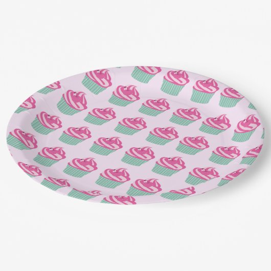 Cute Pink Cupcakes Pattern Pastel Pink Pappteller (Schrägansicht)