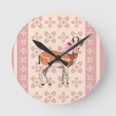Cute  Pink Doe-patterned Christmas  Runde Wanduhr (Vorderseite)