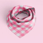 Cute Pink Gingham Pattern Halstuch<br><div class="desc">Trendy and chic sweet gingham checkers pattern.</div>
