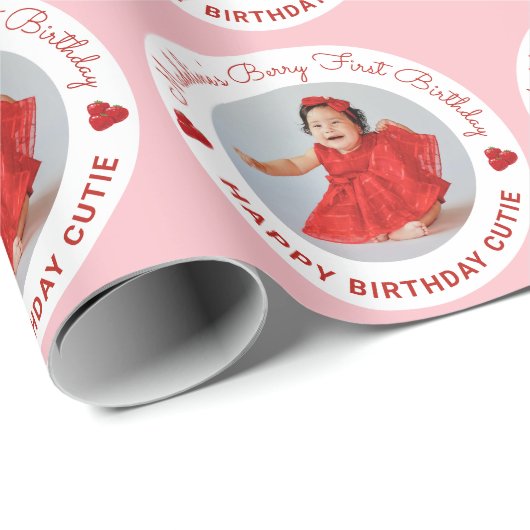 Cute Pink Girly Berry First Birthday Photo Geschenkpapier (Rolleneckpunkt)