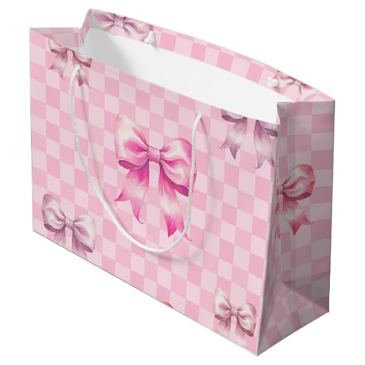 Cute Pink Ribbon and Gingham Sweet Girly Pattern Große Geschenktüte (Rückseite Schrägansicht)