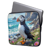 Cute Puffin on the Seashore themed Laptopschutzhülle (Vorderseite Links)