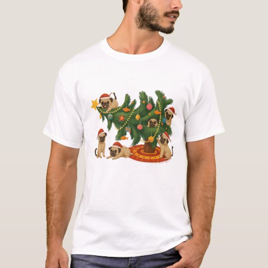 Cute Pug Christmas Tree Scene – Funny Holiday Dogs T-Shirt (Vorderseite)