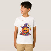 Cute Pumpkin Candy Pile Halloween T-Shirt (Vorne ganz)