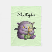 Cute Purple Green Fluffy Monster Buddy Fleecedecke (Vorderseite)