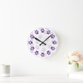 Cute Purple Paw Prints for Pet Lovers Clock Runde Wanduhr (Zuhause)