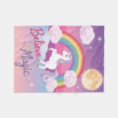 Cute Purple Unicorn in a Starry Sky Fleecedecke (Vorderseite (Horizontal))