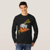 Cute Rabbit Sleeping On A Carrot On Easter T-Shirt (Vorne ganz)