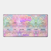 Cute rainbow faux glitter Monogram 2025 calendar Schreibtischunterlage (Vorderseite)