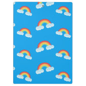 Cute Rainbow with Clouds Pattern Klemmbrett (Rückseite)