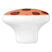 Cute Red Cartoon Strawberries for Vegetarians Keramikknauf (Seitenansicht)