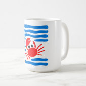 Cute Red Crab & Blue Waves Coastal Kaffeetasse (VorderseiteRechts)