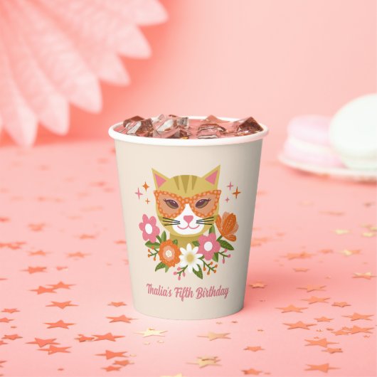 Cute Retro Cat and Florals Girls Birthday Pappbecher (Insitu)