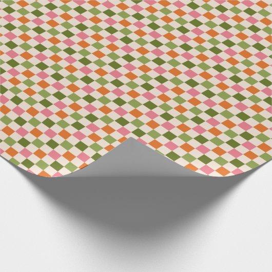 Cute Retro Orange Pink Green Checkerboard Pattern Geschenkpapier (Ecke)
