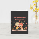 Cute Romantic Anime Couple - Love Moment Karte (Gelbe Blume)