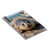 Cute Seal Laying on Boat Dock Ocean Pier Notizblock (Rechte Seite)