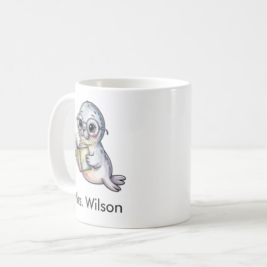 Cute Seal Reading Book Custom Kaffeetasse (Vorderseite Links)