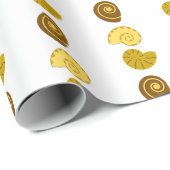 Cute shell arrangement on  geschenkpapier (Rolleneckpunkt)