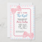 Cute She's Tying the Knot Pink Blue Bridal Shower Einladung (Vorderseite)