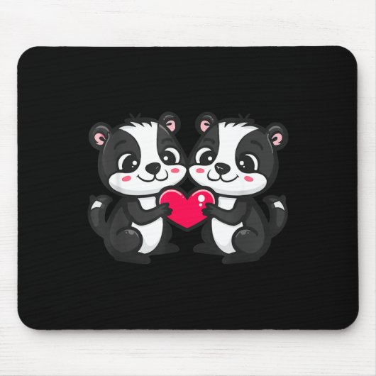 Cute Skunk In Love Couple Heart _ Valentines Day Mousepad (Vorne)