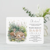 Cute Sleeping Baby Doe Baby Shower Einladung (Stehend Vorderseite)
