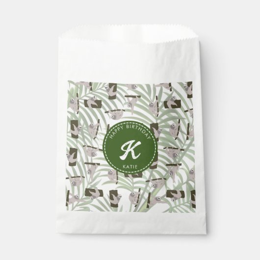 Cute Sloth Animal Pattern in Wild Forest Birthday Geschenktütchen (Vorderseite)