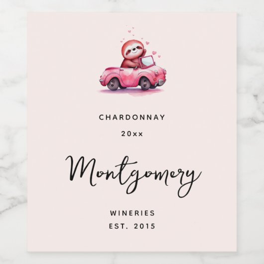 Cute Sloth Driving a Pink Convertible Wine Making Weinetikett (Einzelnes Label)