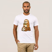 Cute Sloth Eating Banana on Lazy Sloth Funny Carto T-Shirt (Vorne ganz)