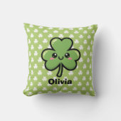 Cute Smiling Clover Kissen (Vorderseite)