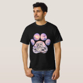 Cute Snow Leopard Paw Mountain Design T-Shirt (Vorne ganz)