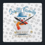 Cute Snowman Quadratische Wanduhr<br><div class="desc">Cold hands, warm heart... so they say! Carry the holiday spirit with you with this adorable snowman. Customize the text to your liking (you can even delete it). If you're wanting a light-color shirt, you can also change the color of the font. Available in dark and light colors (including black...</div>