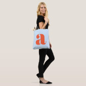 Cute Soft Blue Orange Monogram Retro Lettering Tasche (Am Model)