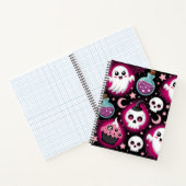 Cute Spooky Halloween Pattern with Ghosts, Skulls Notizblock (Innenseite)