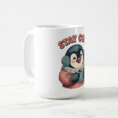 Cute Stay Cozy Penguin Drinking Hot Cocoa T-Shirt Kaffeetasse (Vorderseite Links)