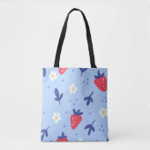 Cute Strawberry and Spring Flower Pattern on Blue Tasche (Vorderseite)