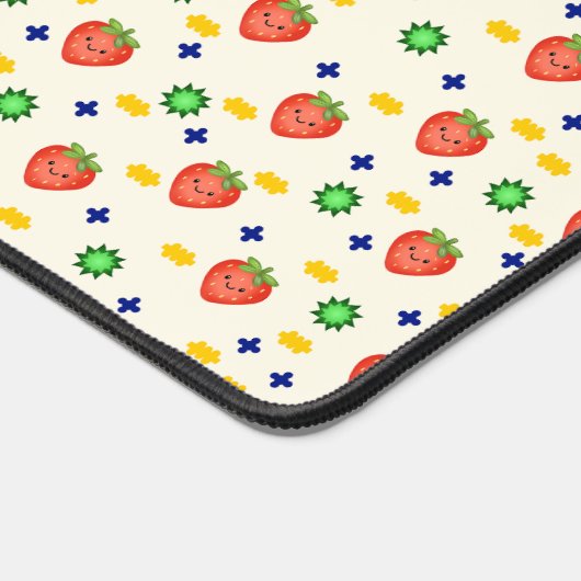 Cute Strawberry Pattern Schreibtischunterlage (Ecke)