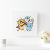 Cute Superhero Lion and Elephant Friends Cartoon Quadratische Wanduhr (Zuhause)