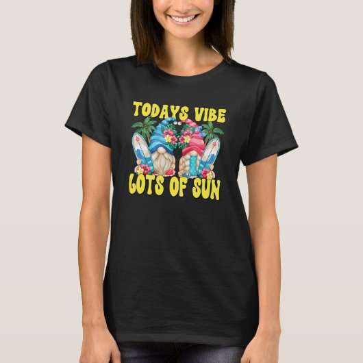 Cute Surf Beach Vacation Gnomes For Groups And Sum T-Shirt (Vorderseite)