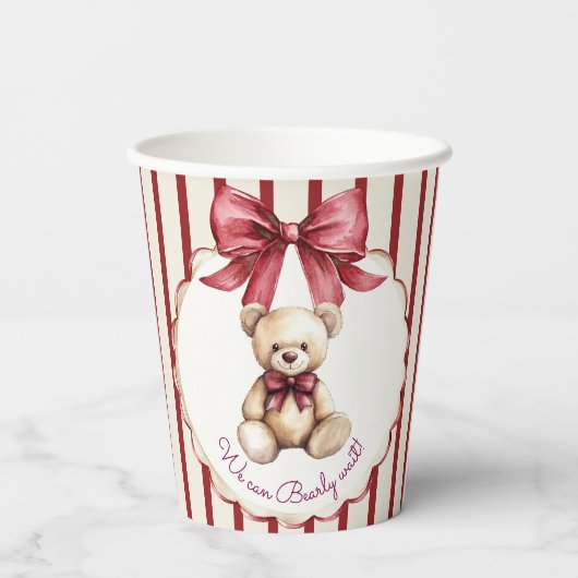 Cute Teddy Bear "We Can Bearly Wait" Baby Shower Pappbecher (Rückseite)