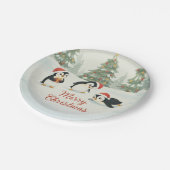 Cute Watercolor Penguins Christmas Forest Pappteller (Schrägansicht)