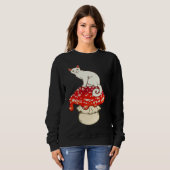 Cute White Cat Sitting on Red Spotted Mushroom Sweatshirt (Vorne ganz)
