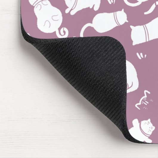 Cute White Cats Pattern on Mauve Background Mousepad (Ecke)