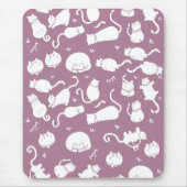Cute White Cats Pattern on Mauve Background Mousepad (Vorne)