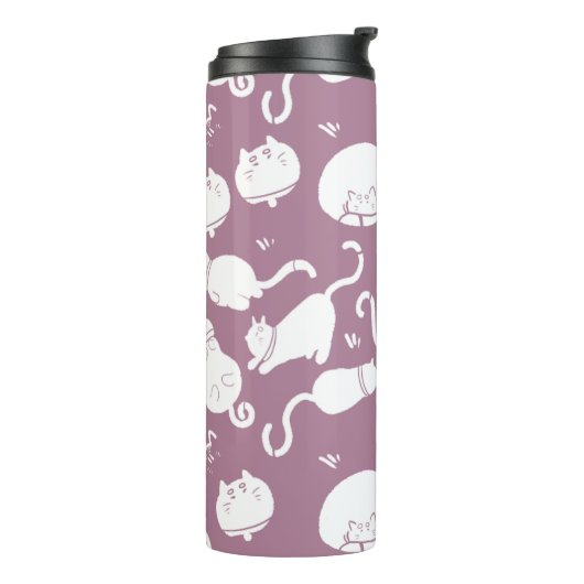 Cute White Cats Pattern on Mauve Background Thermosbecher (Nach links gedreht)