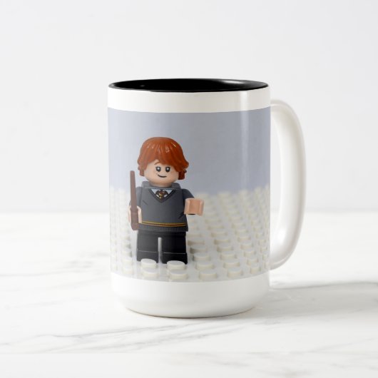 Cute Wizard Toy Figure Mug – Magic-Themed Coffee  Zweifarbige Tasse (VorderseiteRechts)